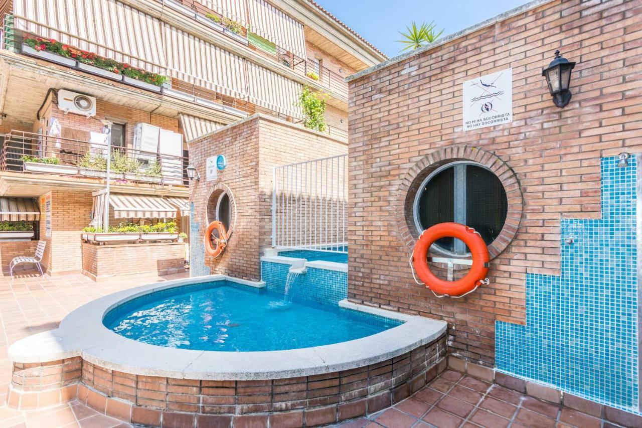 HomeHolidaysRentals Frida Pineda De Mar Exterior foto