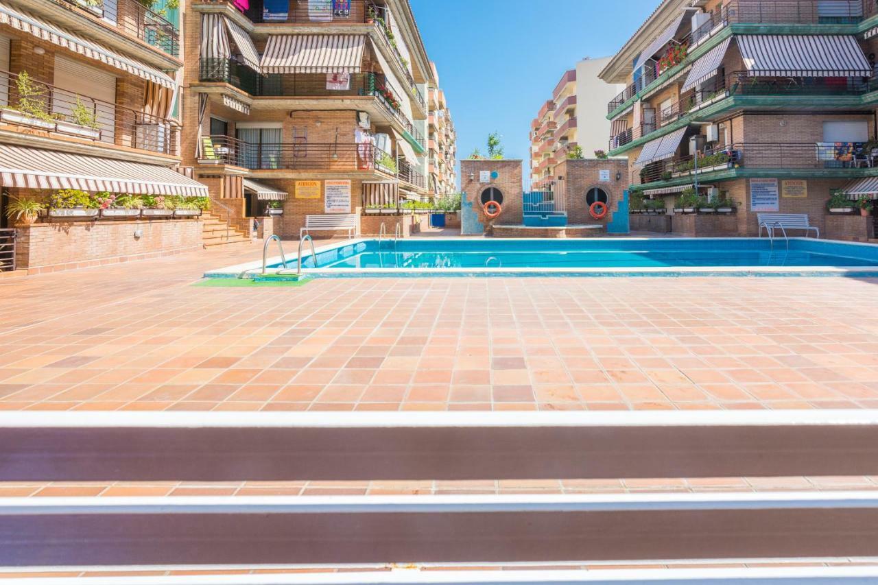 HomeHolidaysRentals Frida Pineda De Mar Exterior foto