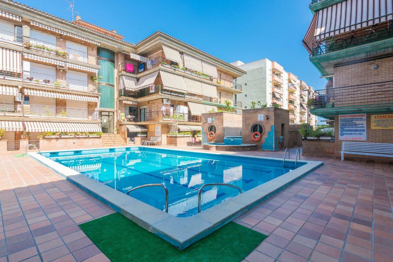 HomeHolidaysRentals Frida Pineda De Mar Exterior foto